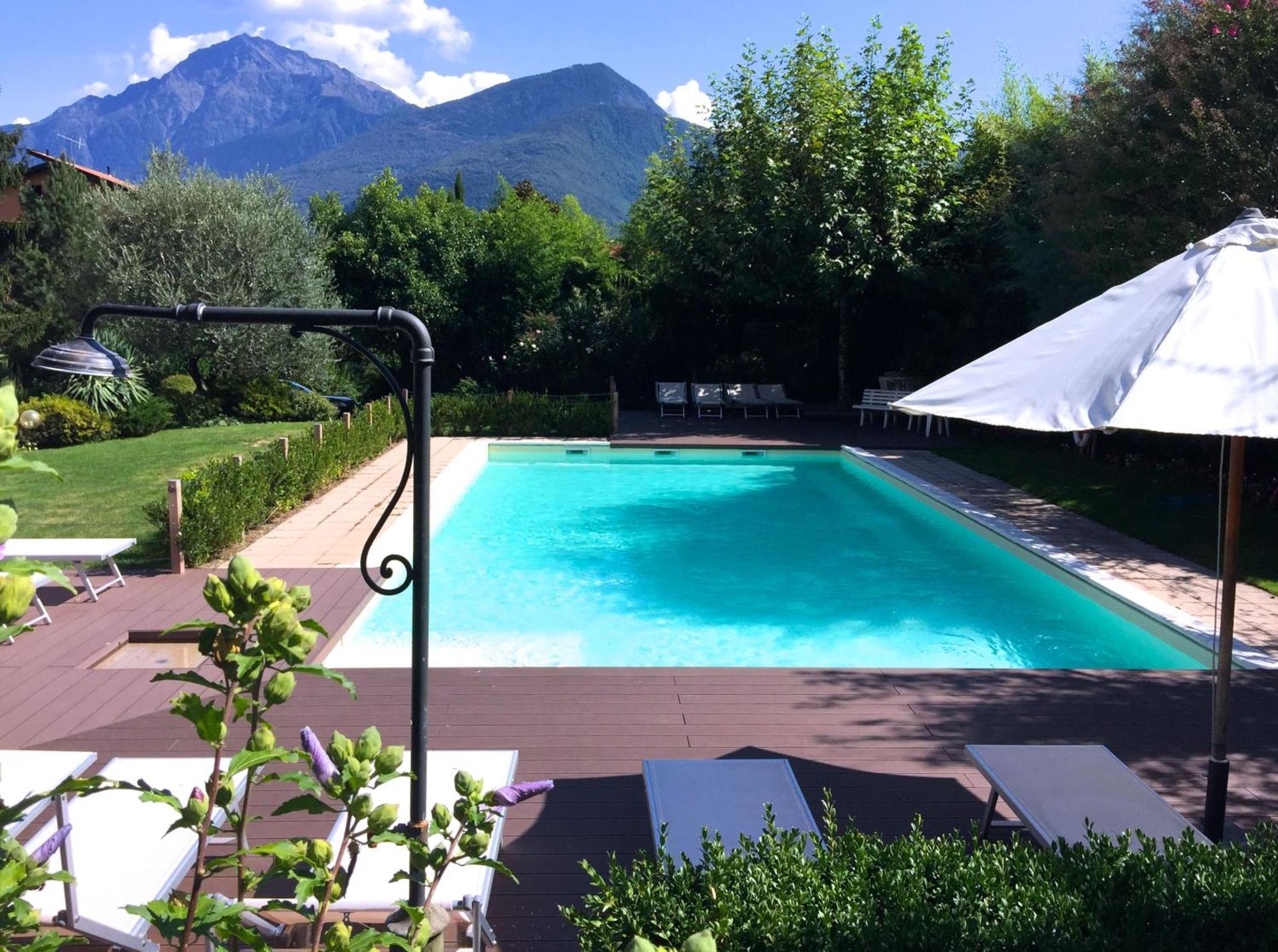 Ibiscus Lago Di Como Dongo Exterior photo